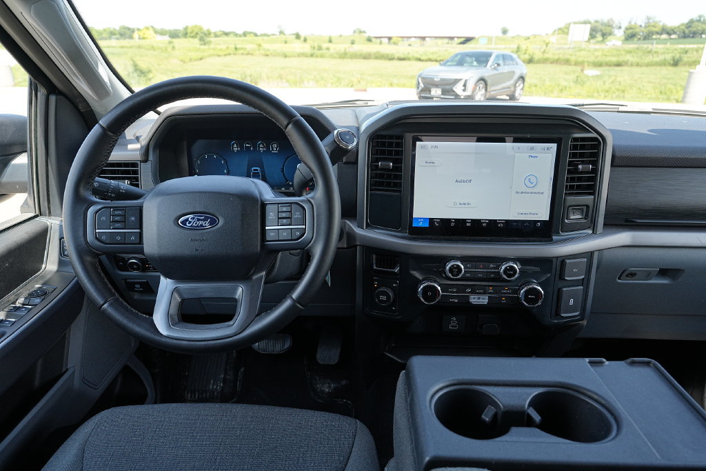 Used 2025 Ford F150 XLT w/ Equipment Group 301A Standard AWD/4WD image 29