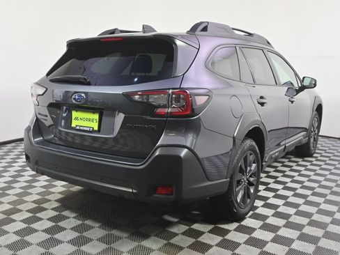 Used 2025 Subaru Outback Onyx Edition AWD/4WD image 6