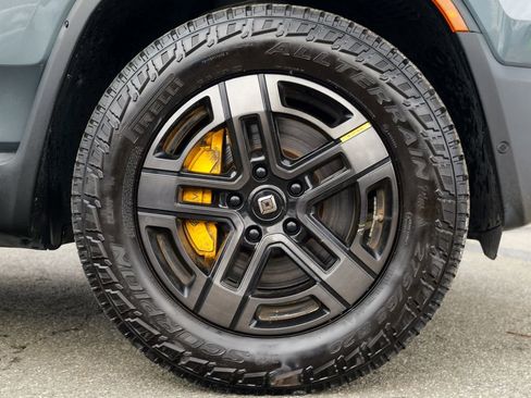 Used 2022 Rivian R1T Adventure image 13