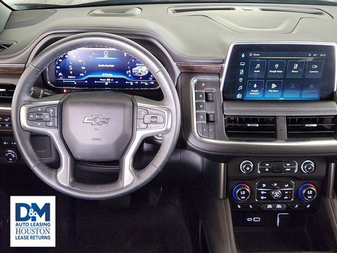 Used 2023 Chevrolet Suburban Z71 w/ Luxury Package AWD/4WD image 34
