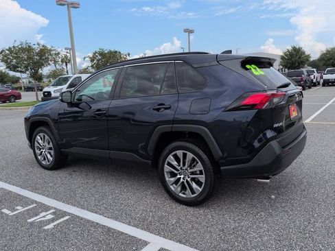 Used 2022 Toyota RAV4 XLE Premium FWD image 6
