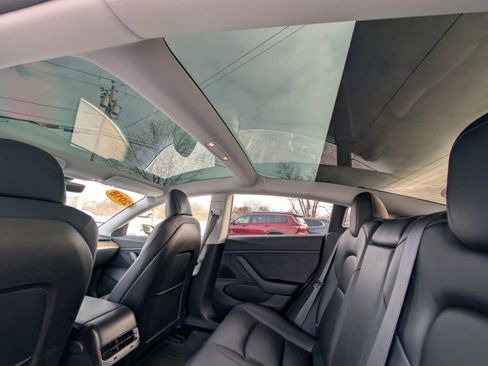 Used 2018 Tesla Model 3 Long Range image 39