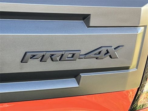 New 2025 Nissan Frontier PRO-4X image 25