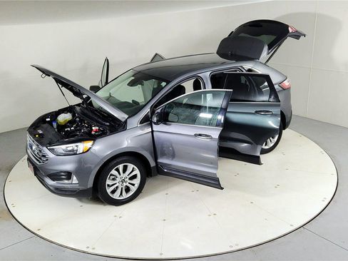 Used 2024 Ford Edge Titanium image 47