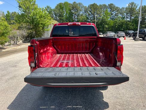 Used 2023 Chevrolet Colorado LT w/ LT Convenience Package AWD/4WD image 15