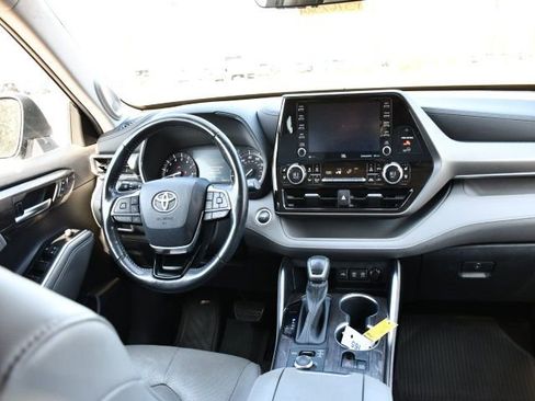 Used 2020 Toyota Highlander Limited AWD/4WD image 21