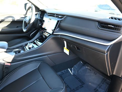 New 2026 Jeep Grand Cherokee Limited image 24