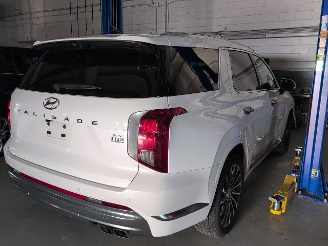 Used 2023 Hyundai Palisade Calligraphy AWD/4WD image 2