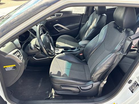 Used 2016 Hyundai Veloster w/ Option Group 02 FWD image 16