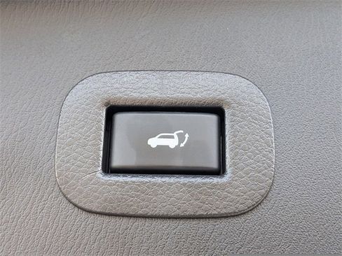 Used 2022 INFINITI QX80 Luxe w/ Cargo Package image 13