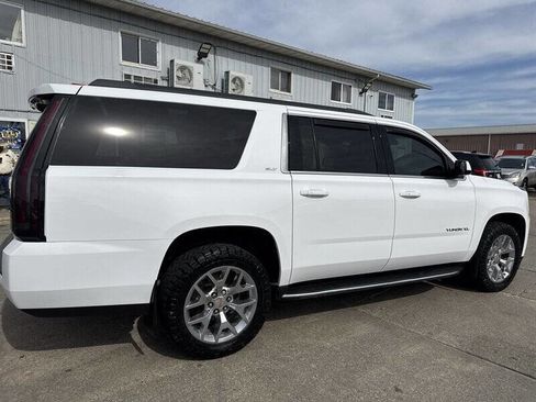 Used 2018 GMC Yukon XL SLT AWD/4WD image 8