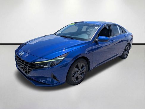 Used 2022 Hyundai Elantra SEL w/ Cargo Package FWD image 8