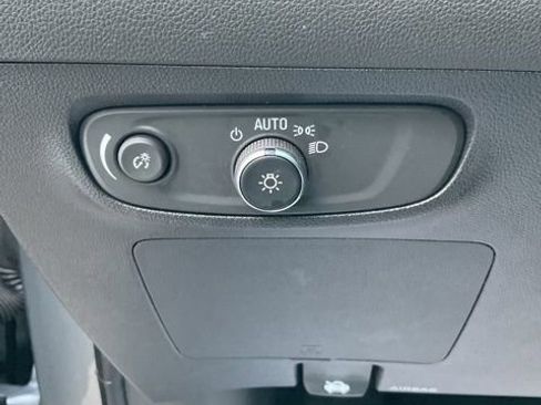 Used 2025 Buick Encore GX Preferred image 24