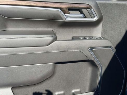 Used 2022 Chevrolet Silverado 1500 LT image 13