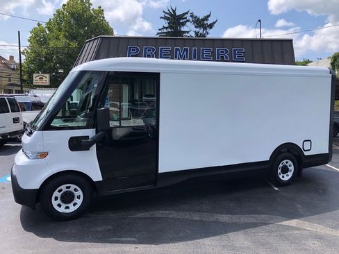 Used 2024 Chevrolet Brightdrop 600 w/ Commercial Equipment Package AWD/4WD image 2
