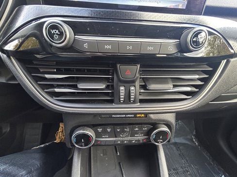 Used 2022 Ford Escape SEL w/ SEL Stealth AWD Package image 18