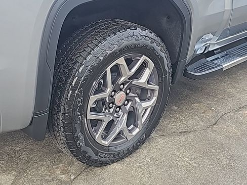 New 2026 GMC Sierra 1500 SLT w/ SLT Premium Plus Package image 8