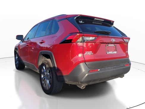 Used 2023 Toyota RAV4 XLE Premium FWD image 5