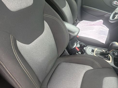 Used 2016 Jeep Cherokee Sport AWD/4WD image 48