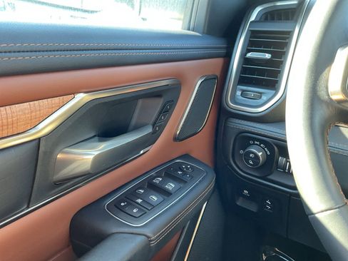 Used 2024 RAM 1500 Limited image 29