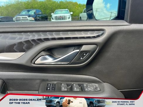 Used 2021 GMC Yukon Denali w/ Denali Premium Package image 24