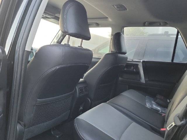 Used 2022 Toyota 4Runner SR5 Premium w/ Moonroof Package AWD/4WD image 7