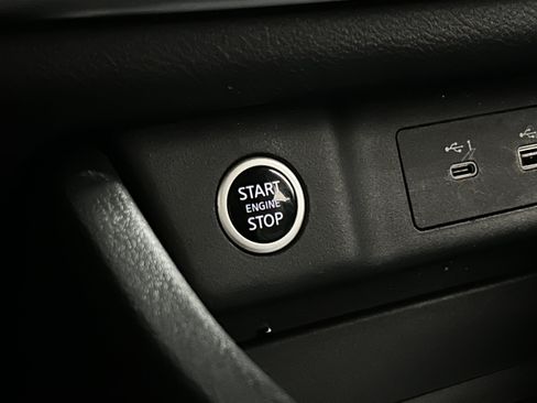 Used 2022 Nissan Rogue S AWD/4WD image 10