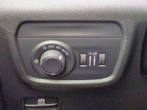 New 2025 Jeep Grand Cherokee L Laredo w/ Luxury Tech Group I image 18