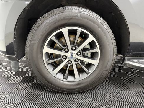 Used 2021 Ford Expedition XLT AWD/4WD image 9