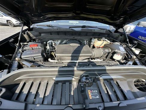 Used 2020 GMC Sierra 1500 4x4 Crew Cab w/ Sierra Value Package image 7