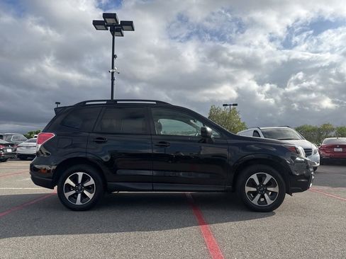 Used 2018 Subaru Forester 2.5i Premium AWD/4WD image 4