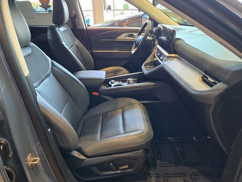 New 2026 Ford Explorer Active w/ Active Comfort Package image 5