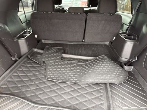 Used 2015 Ford Explorer XLT image 12