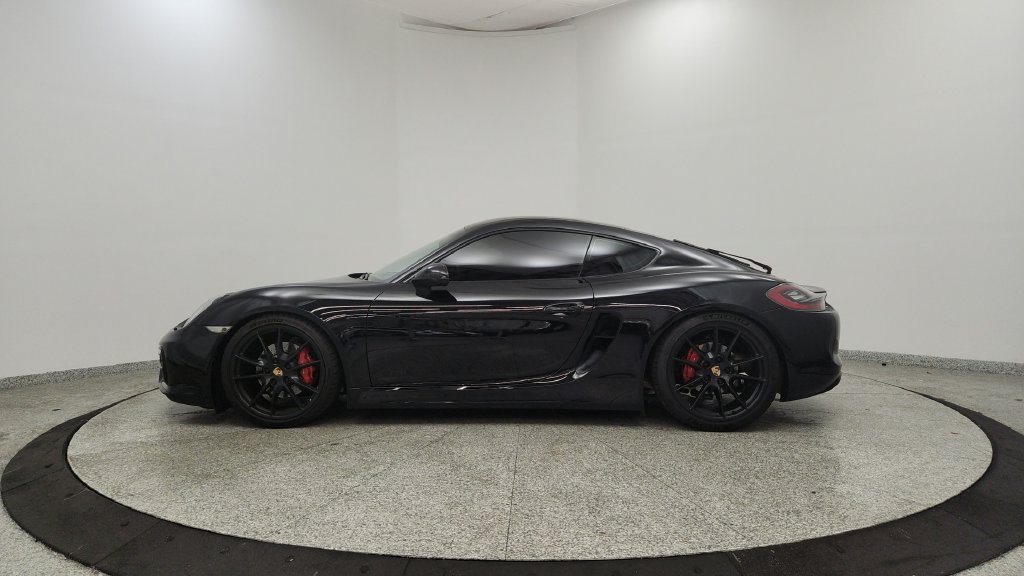 Used 2015 Porsche Cayman GTS RWD image 2