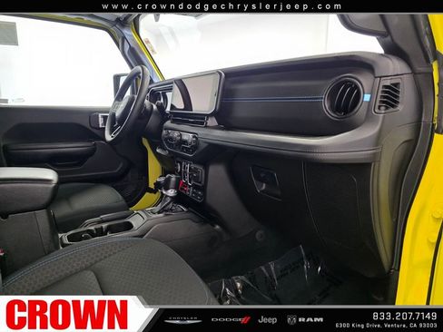 Used 2024 Jeep Wrangler Unlimited Rubicon 4xe image 21