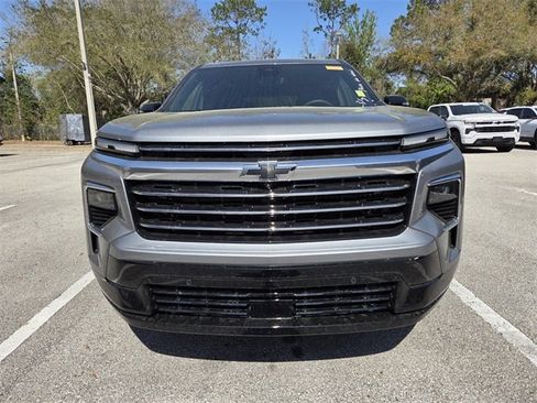 Used 2026 Chevrolet Traverse High Country w/ LPO, Floor Liner Package image 2