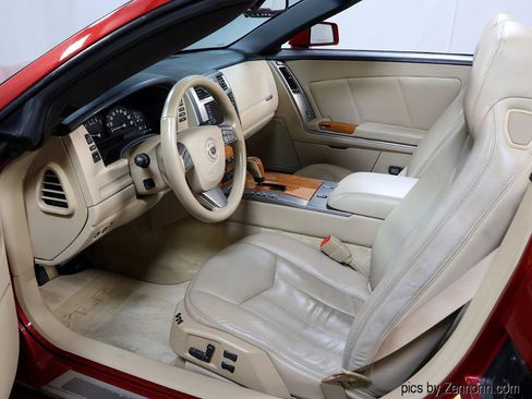 Used 2008 Cadillac XLR RWD image 14
