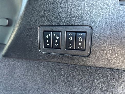 Used 2021 Cadillac XT6 Premium Luxury w/ Platinum Package image 34