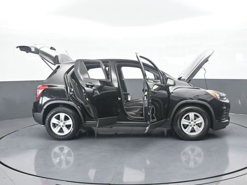 Used 2020 Chevrolet Trax LS image 60