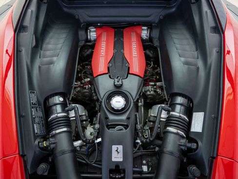 Used 2018 Ferrari 488 GTB RWD image 29