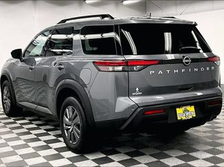 Used 2025 Nissan Pathfinder SV FWD video 2