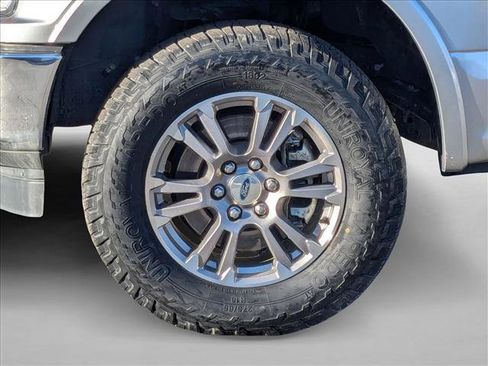 Used 2020 Ford F150 Lariat w/ Trailer Tow Package image 22