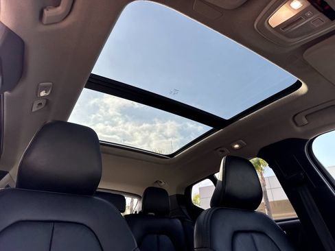 Certified 2023 Volvo XC40 B5 Ultimate AWD/4WD image 16