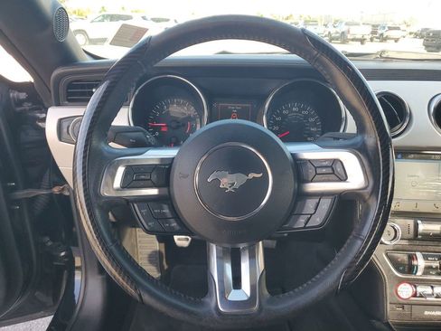 Used 2017 Ford Mustang Premium image 25