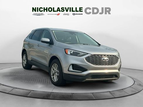 Used 2023 Ford Edge SEL AWD/4WD image 7