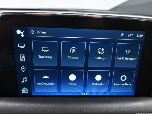 Used 2022 Chevrolet Suburban LT w/ Luxury Package image 20