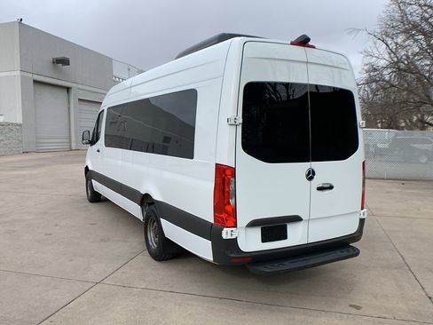 Used 2020 Mercedes-Benz Sprinter 3500 image 3
