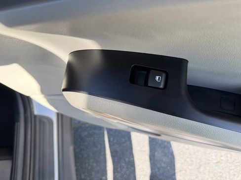 Certified 2025 Kia Soul LX image 26