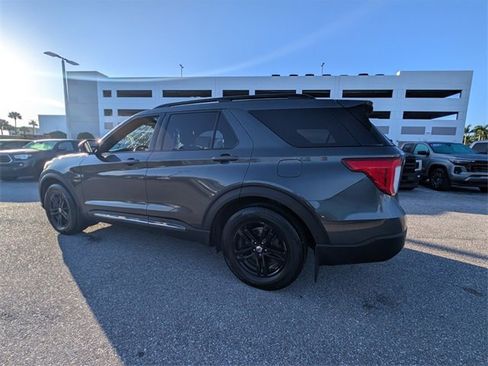 Certified 2020 Ford Explorer XLT w/ Equipment Group 202A image 9