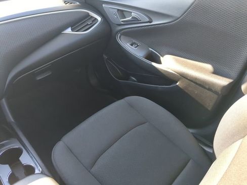 Used 2024 Chevrolet Malibu LT FWD image 18